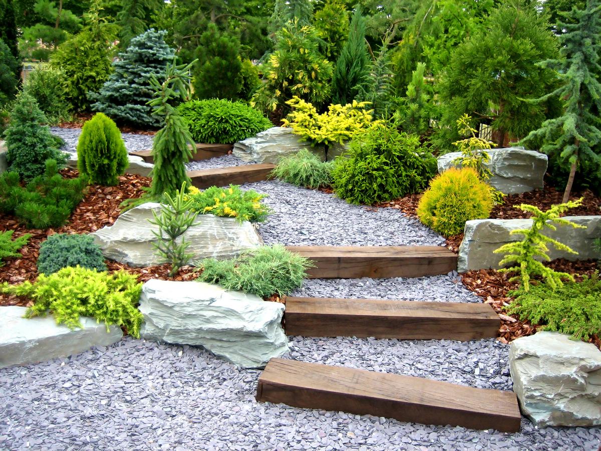 10 Fresh New Ways to Landscape Your Yard [en]CoastGardens Gardens and Landscaping[pt